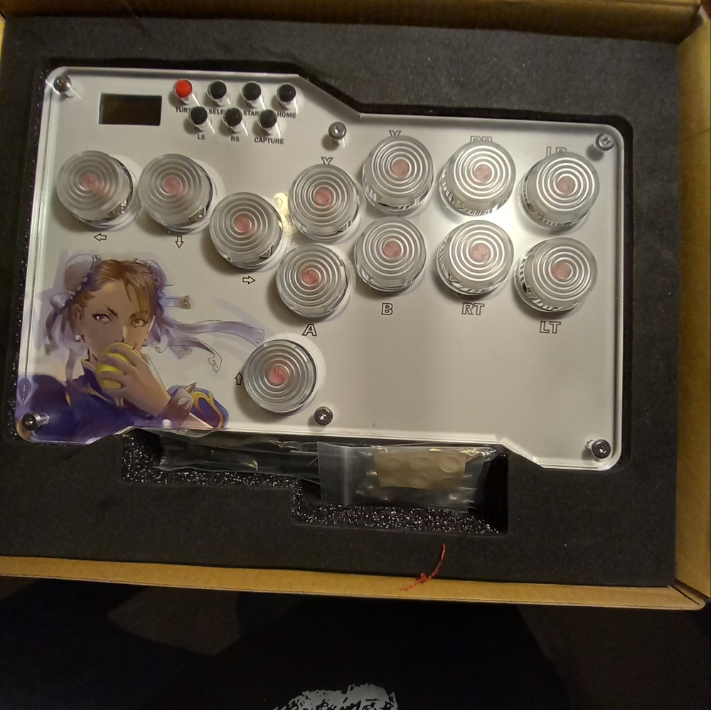 Game console - Picture 2 of 5
